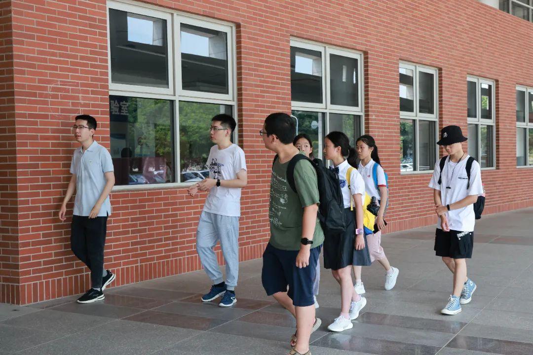 上海公布本轮疫情溯源结果(上海疫情回顾全过程)