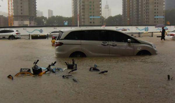 【河南省郑州暴雨死亡，郑州暴雨到底死伤多少人】