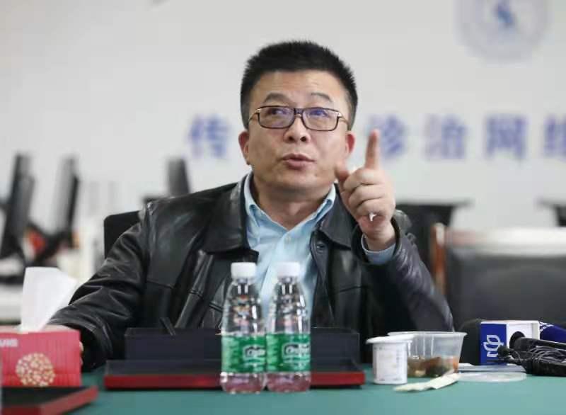 张文宏:新冠疫情短期内不会结束(张文宏称新冠肺炎治疗没有神药)