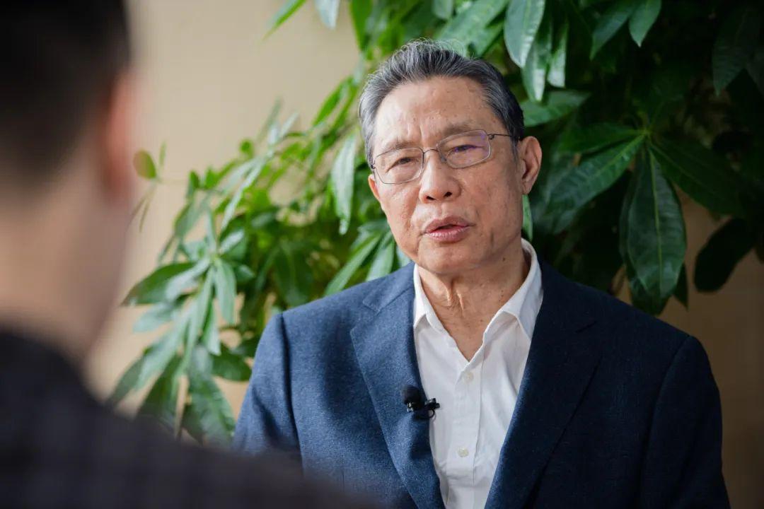 最新的疫情数据(最新的疫情是什么症状)